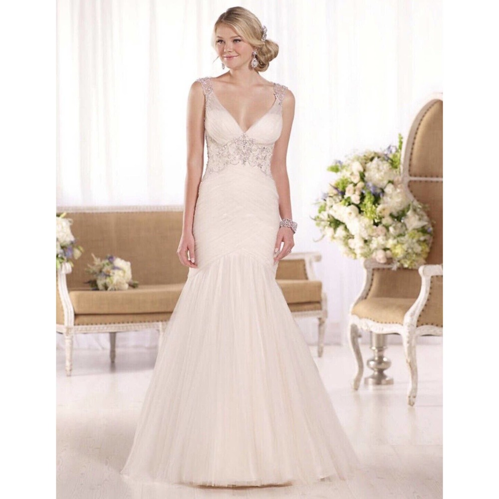 Essence of Australia size 10 French Tulle Satin Diamante mermaid Wedding Dress - Picture 4 of 12